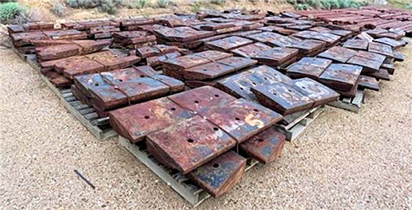 Used Rexnord Rubber Liners For 13'6" X 20' (4.1m X 6.1m) Rod Mill)
